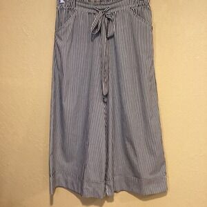 Zara Trafaluc Black &‎ White Stripe Pants, Size Medium, High waisted wide leg